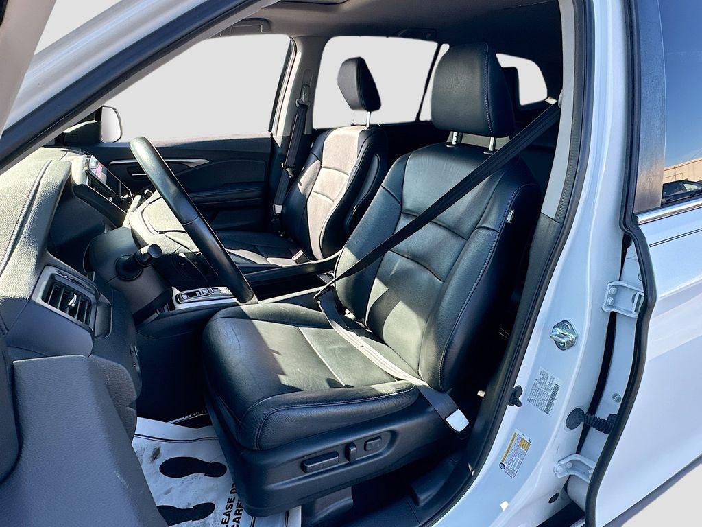 used 2022 Honda Pilot car, priced at $23,991