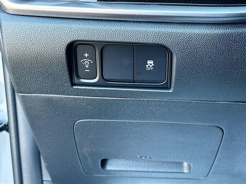 new 2026 Kia Sorento car, priced at $33,222