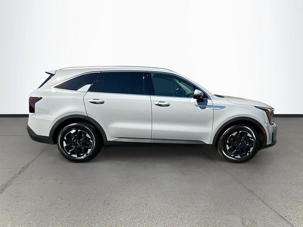 new 2026 Kia Sorento car, priced at $33,222