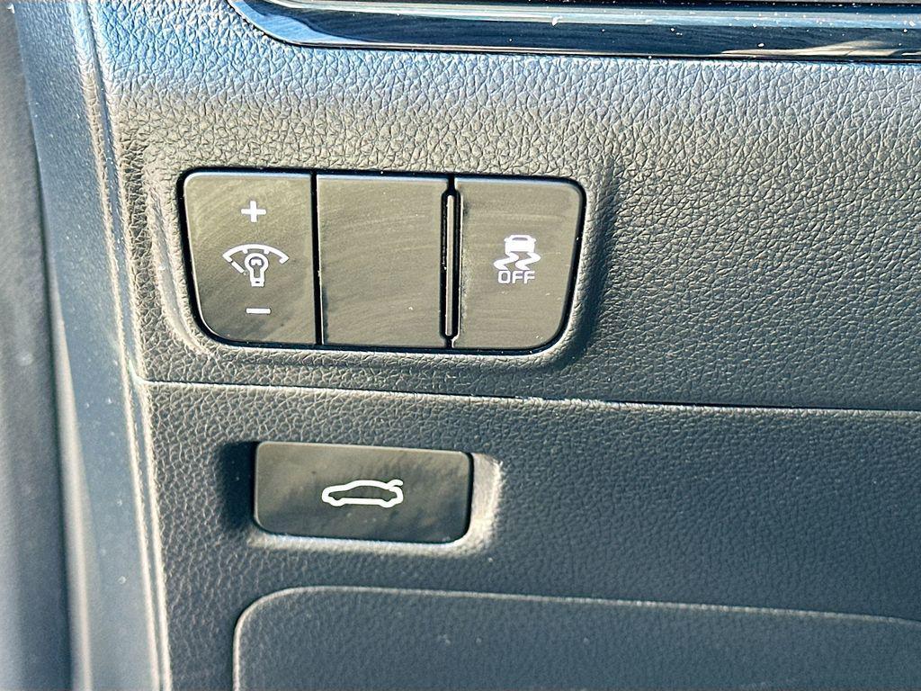 used 2025 Kia K5 car, priced at $26,995