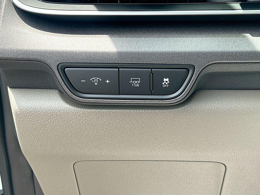 new 2026 Kia Carnival Hybrid car, priced at $43,073