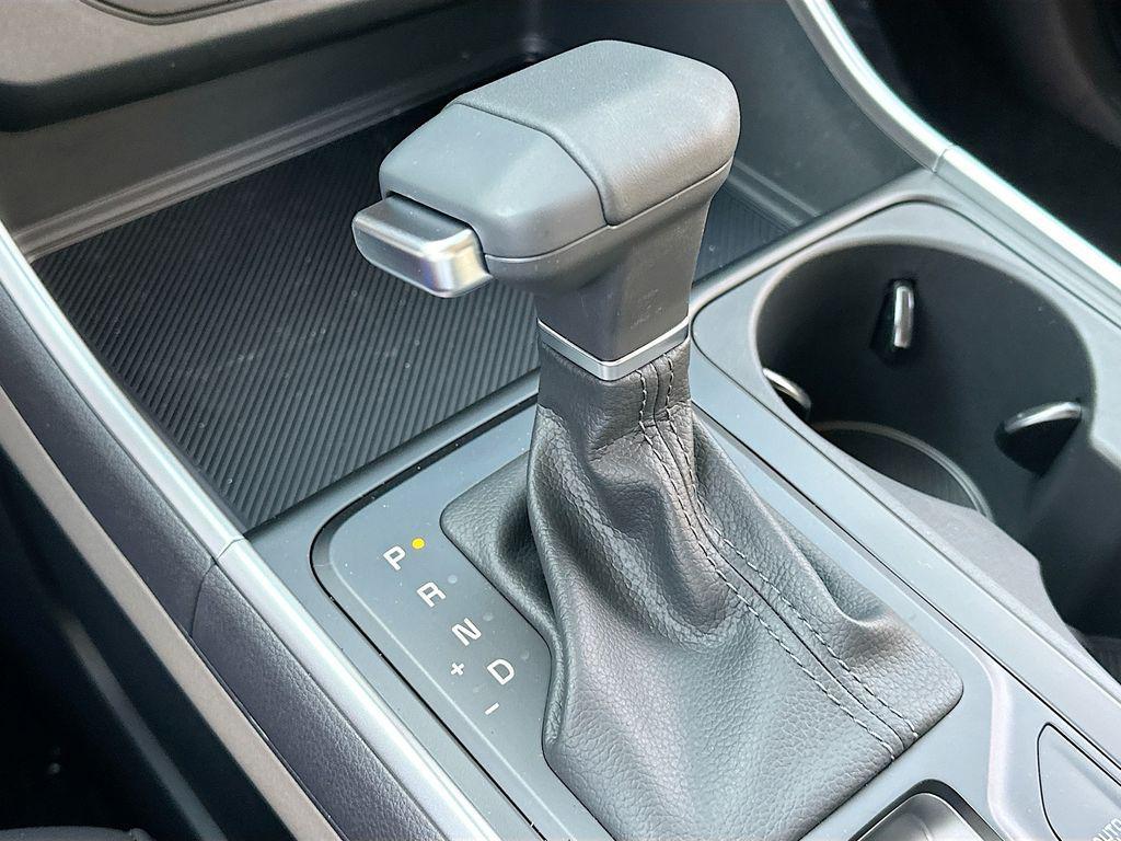 new 2026 Kia Carnival car, priced at $38,558