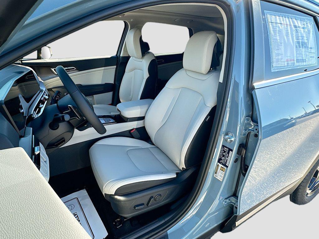 new 2026 Kia Sportage Hybrid car, priced at $33,090