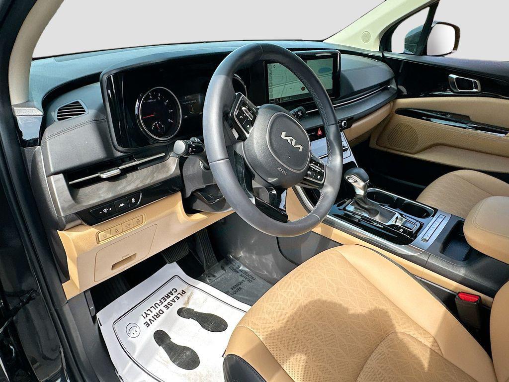 used 2024 Kia Carnival car, priced at $35,076