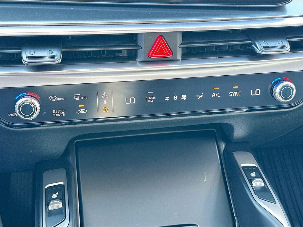 new 2026 Kia Sorento Hybrid car, priced at $34,953