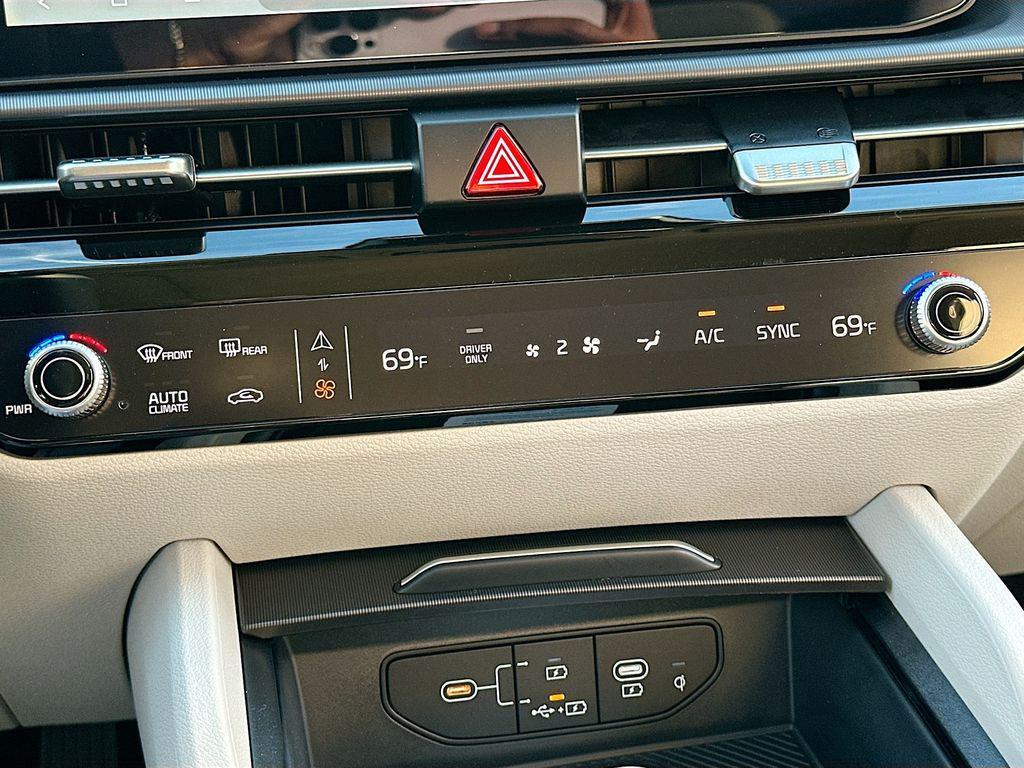 new 2026 Kia Sportage Hybrid car, priced at $38,399