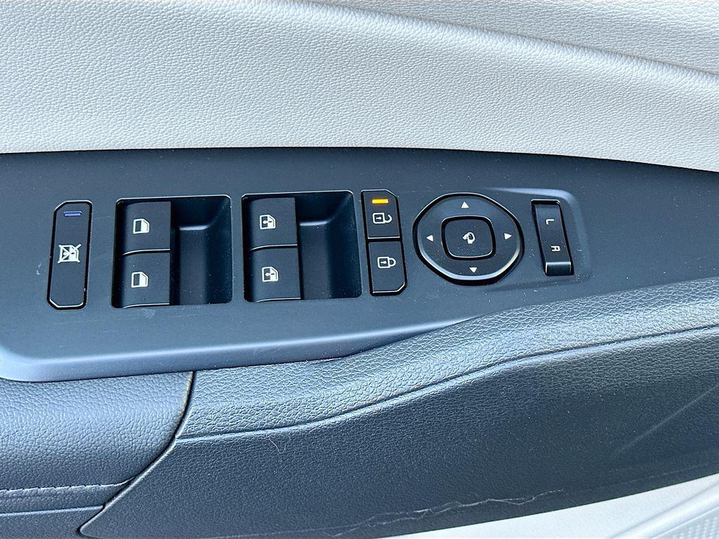 new 2026 Kia Sportage Hybrid car, priced at $38,399