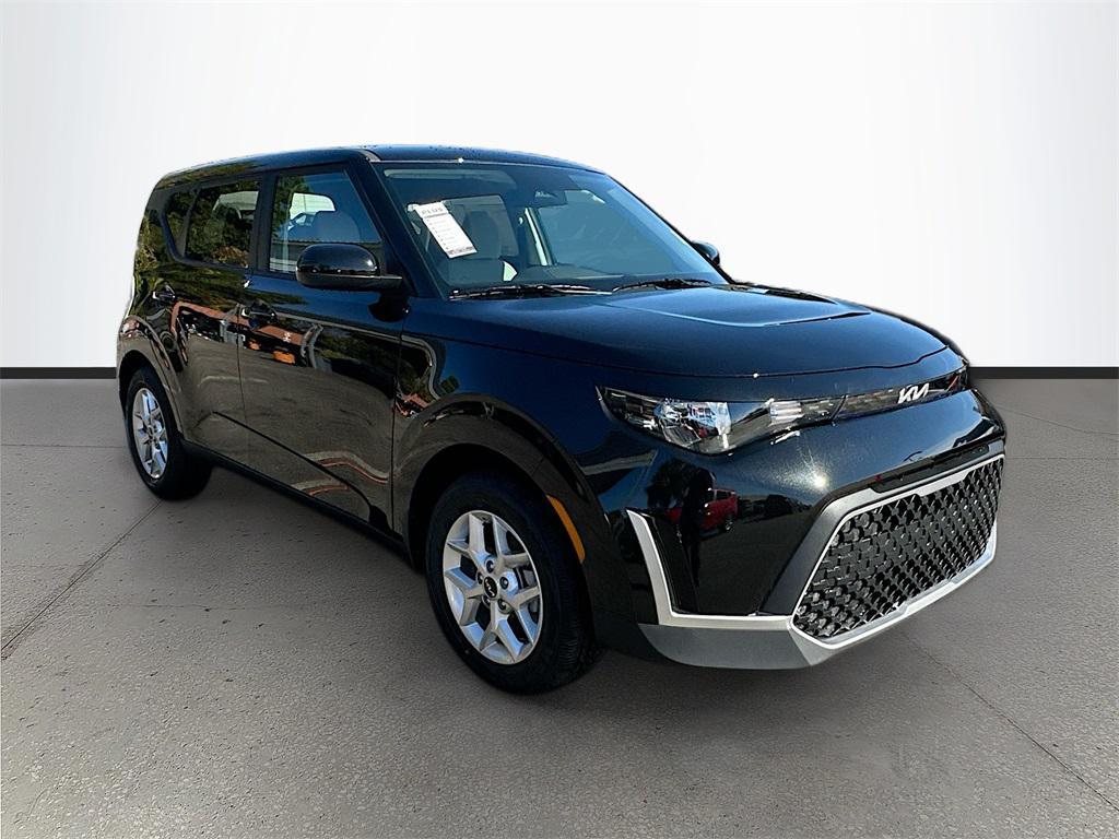 new 2025 Kia Soul car, priced at $21,303