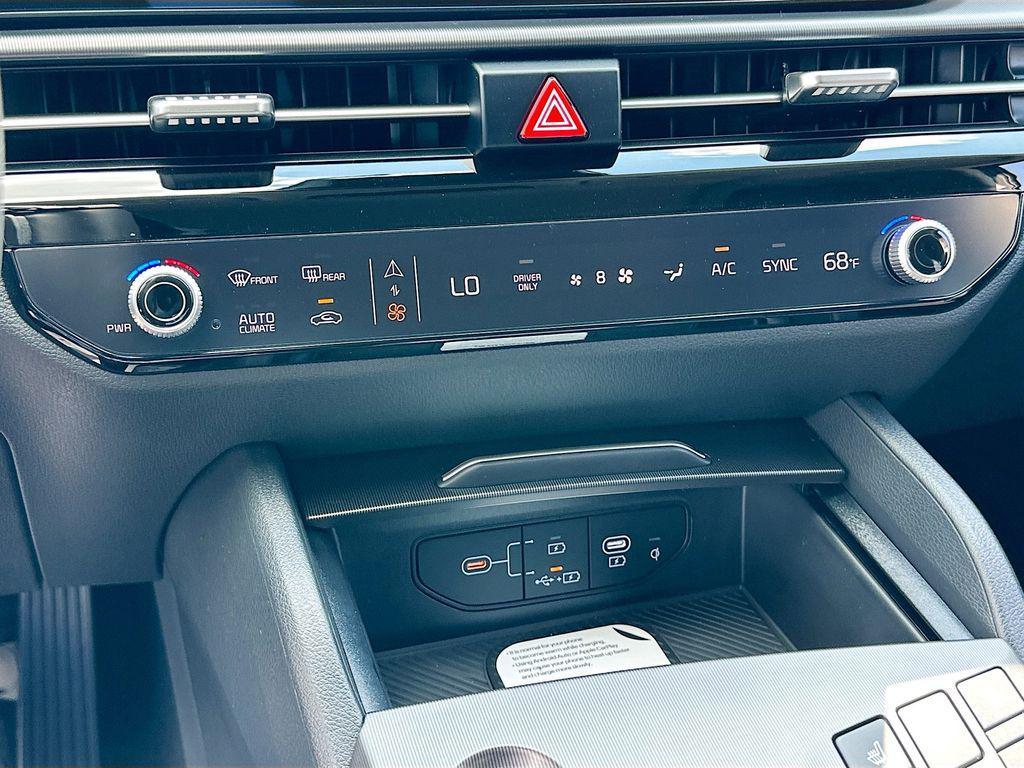 new 2026 Kia Sportage Hybrid car, priced at $32,648