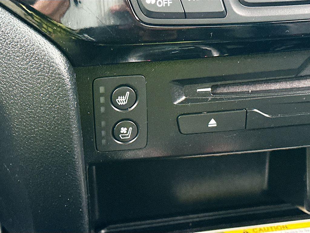 used 2022 Honda Pilot car, priced at $25,991