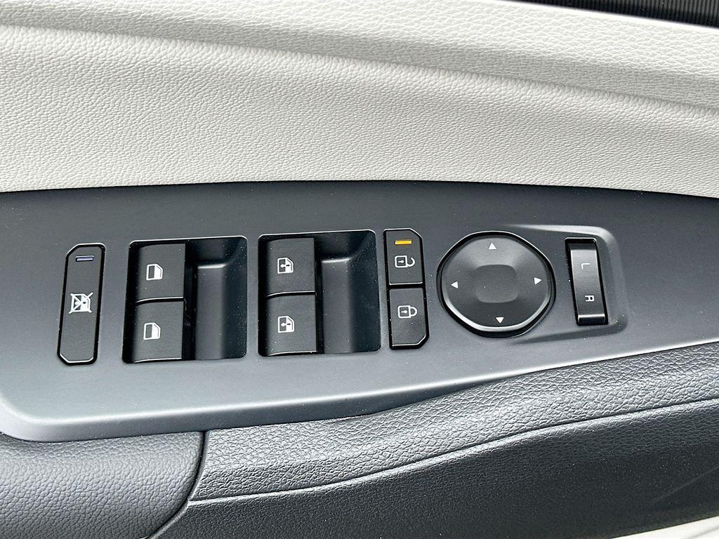 new 2026 Kia Sportage car, priced at $30,371