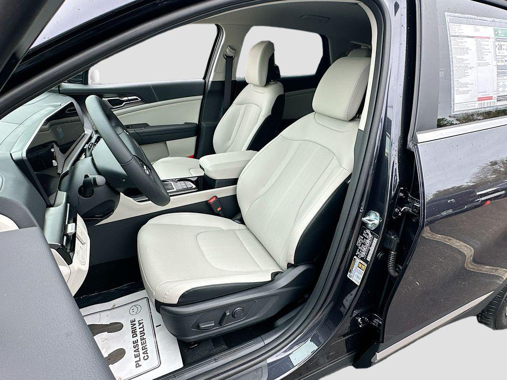 new 2026 Kia Sportage car, priced at $30,371