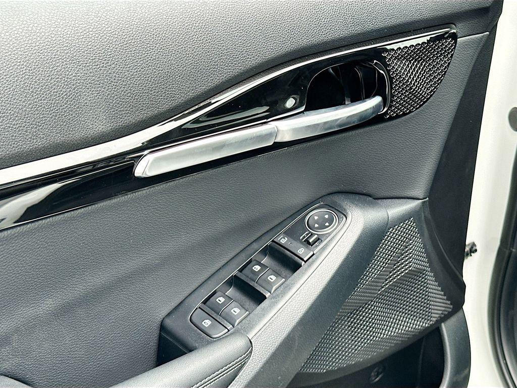 used 2025 Kia Seltos car, priced at $24,196