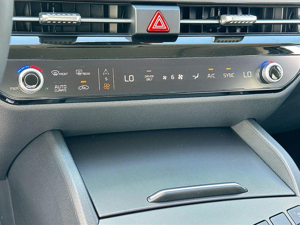 new 2026 Kia Sportage Hybrid car, priced at $33,148