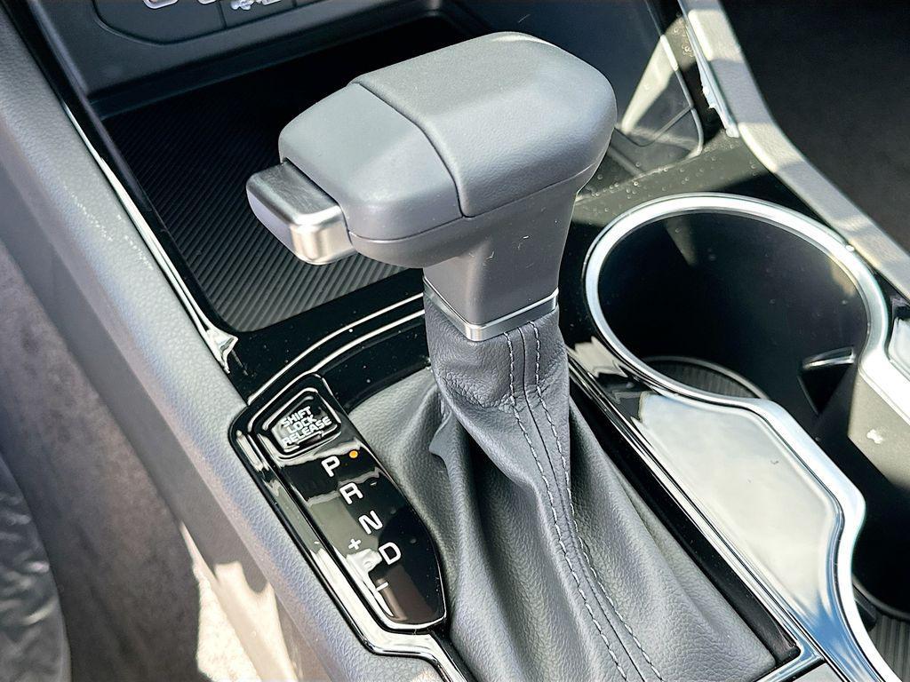 new 2026 Kia K5 car, priced at $27,116