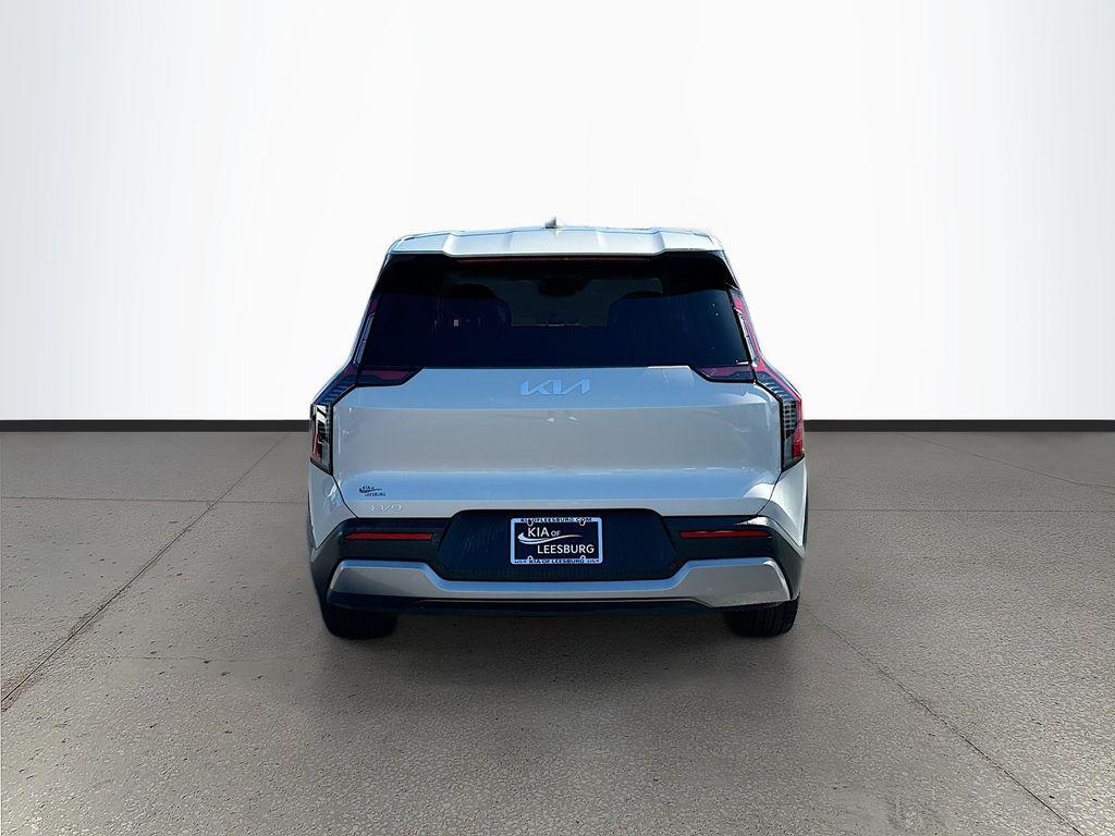 new 2026 Kia EV9 car, priced at $39,080