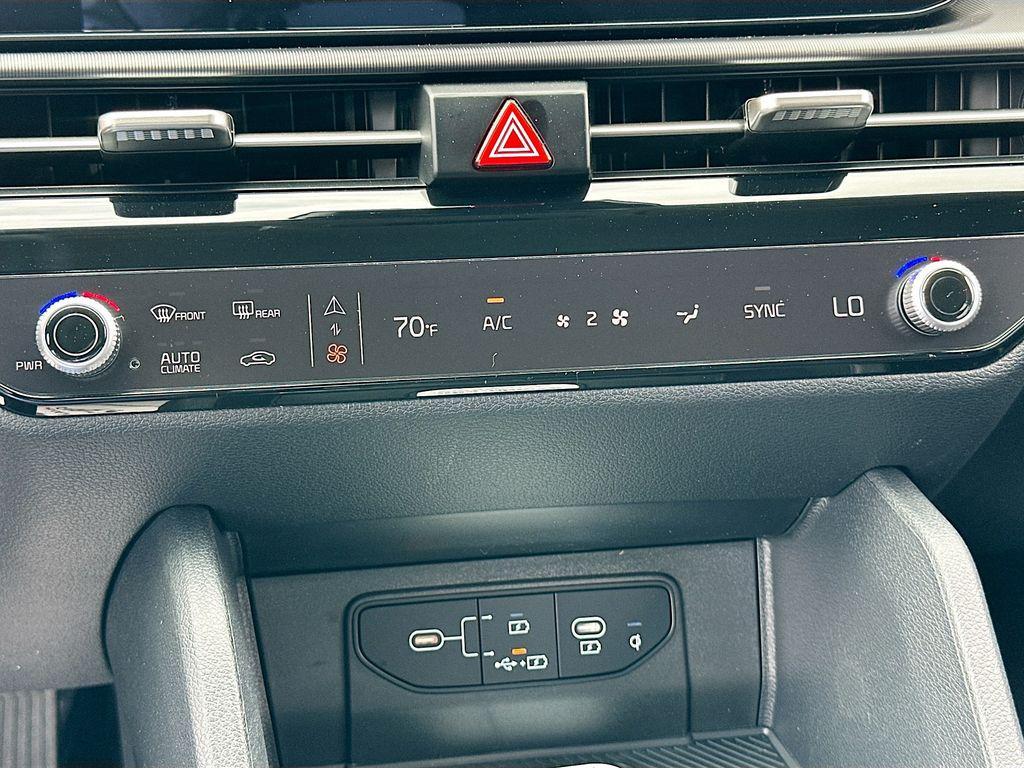 new 2026 Kia Sportage car, priced at $30,048