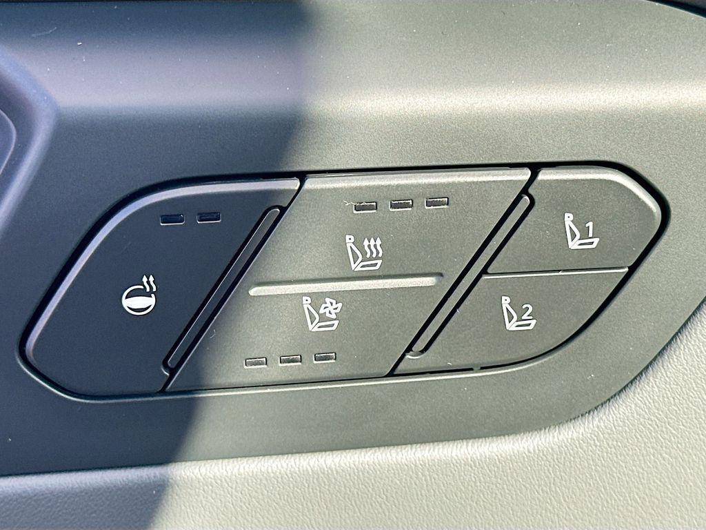 new 2026 Kia EV9 car, priced at $51,126