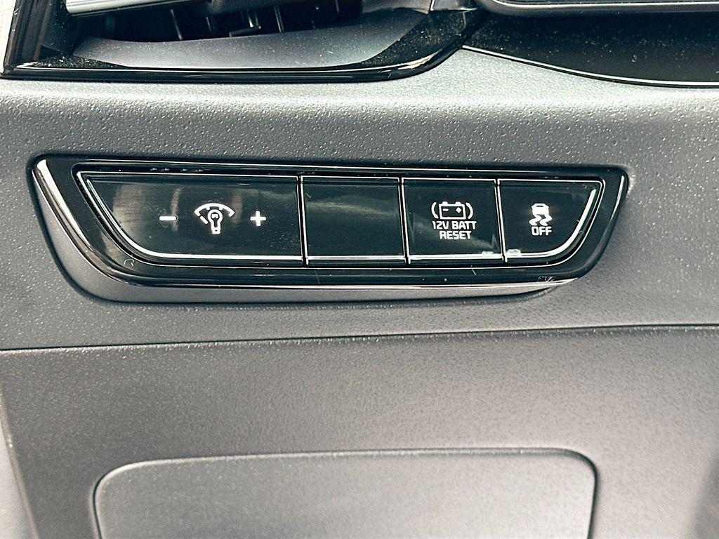 used 2024 Kia Niro car, priced at $26,636