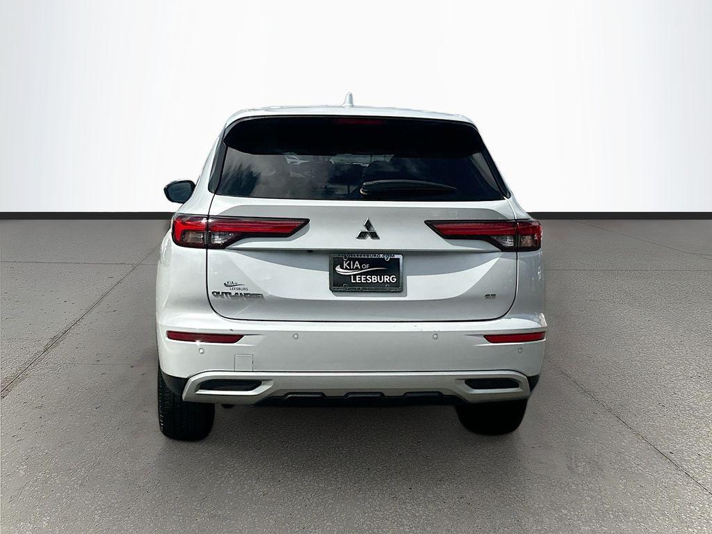 used 2024 Mitsubishi Outlander car, priced at $24,322