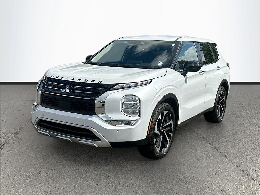used 2024 Mitsubishi Outlander car, priced at $24,322
