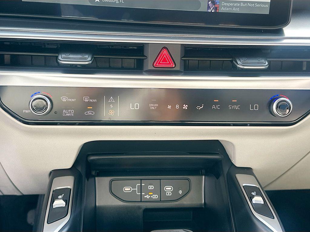 new 2026 Kia Sorento Hybrid car, priced at $37,220