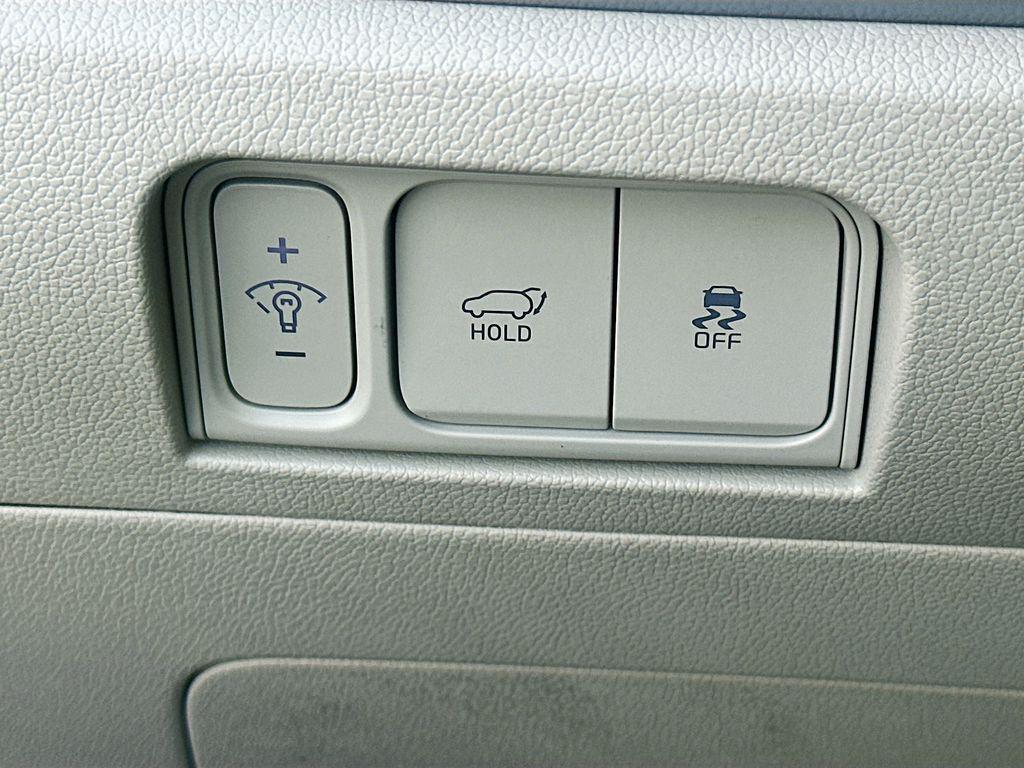 new 2026 Kia Sorento Hybrid car, priced at $37,220