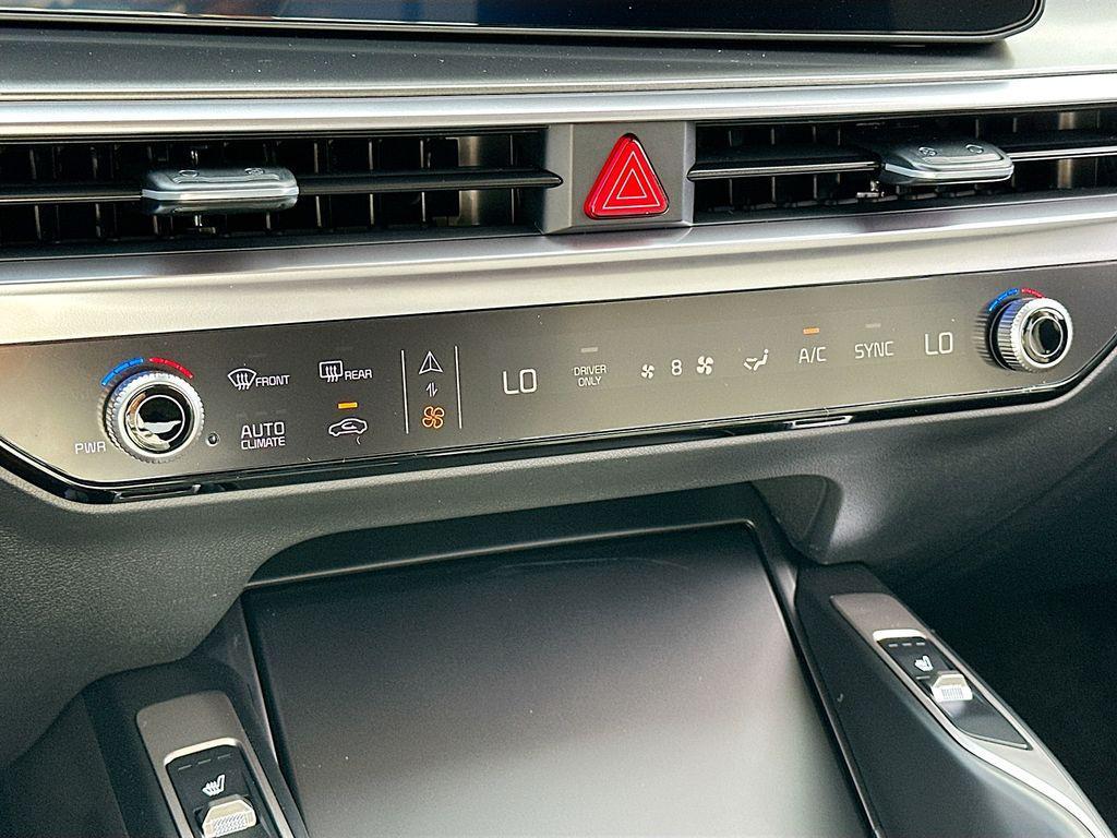 new 2026 Kia Sorento Hybrid car, priced at $36,793