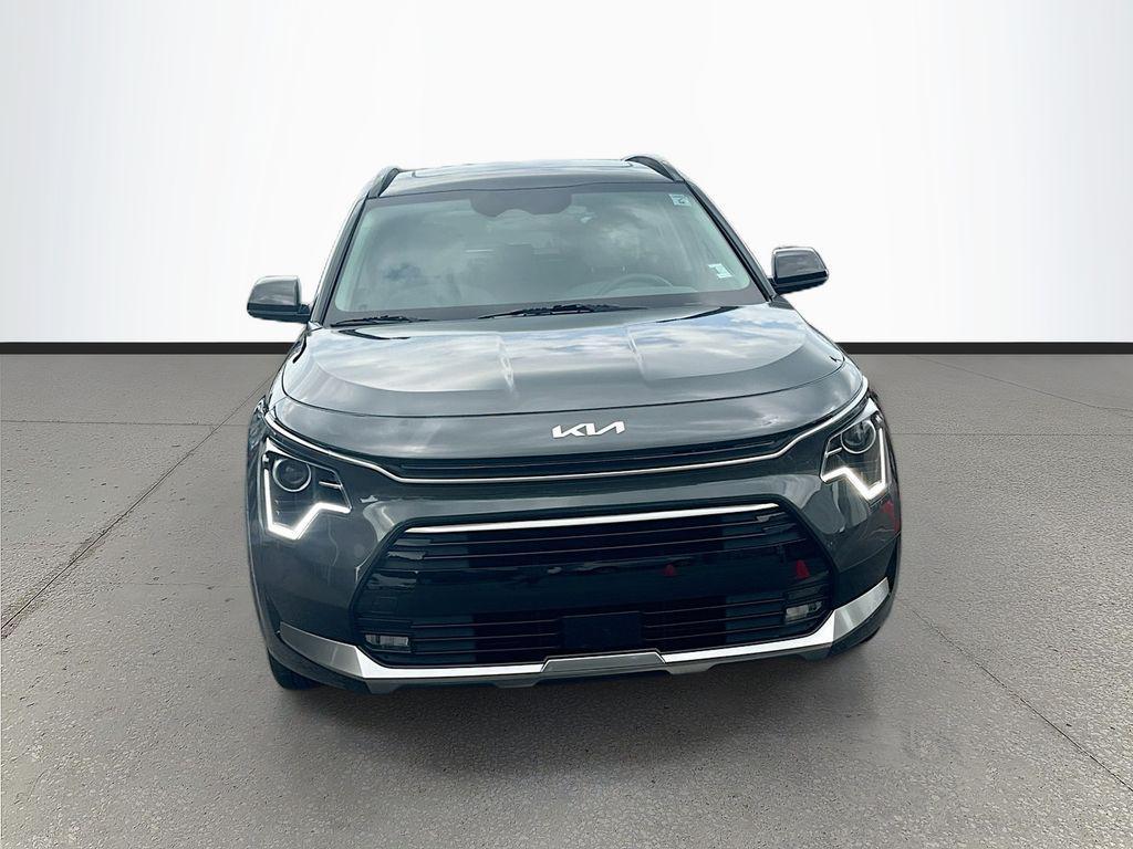 used 2025 Kia Niro car, priced at $30,076