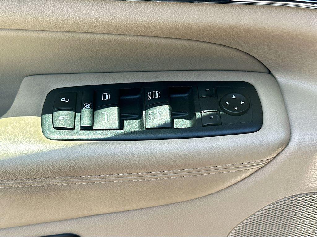 used 2021 Jeep Grand Cherokee car, priced at $26,380