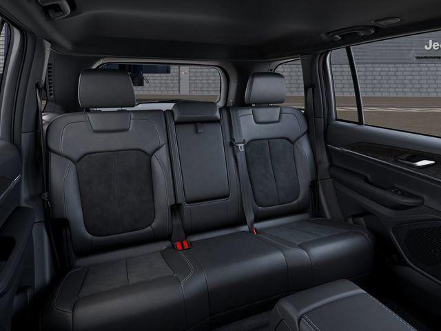 new 2026 Jeep Grand Cherokee car, priced at $43,175