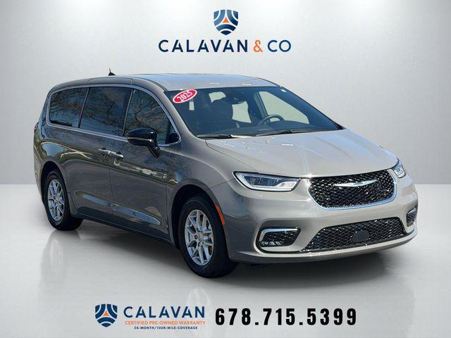 used 2025 Chrysler Pacifica car, priced at $28,991