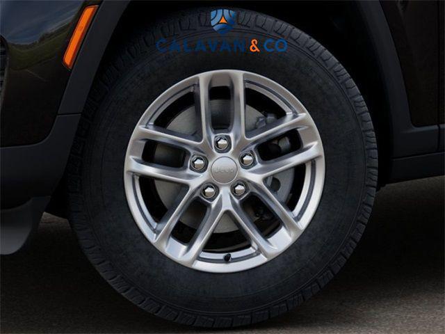 new 2025 Jeep Grand Cherokee car, priced at $30,780