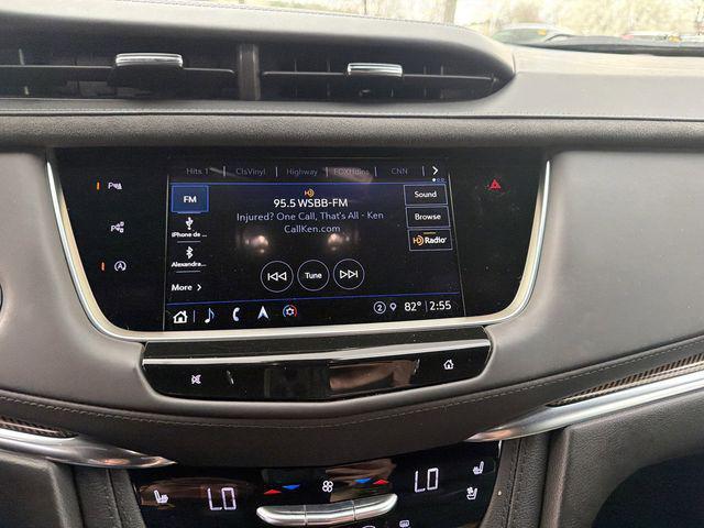 used 2022 Cadillac XT5 car, priced at $28,991