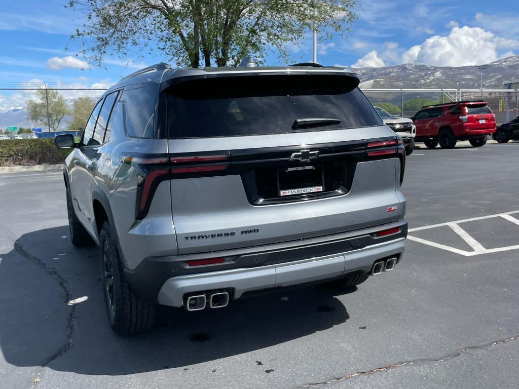 new 2026 Chevrolet Traverse car, priced at $53,555