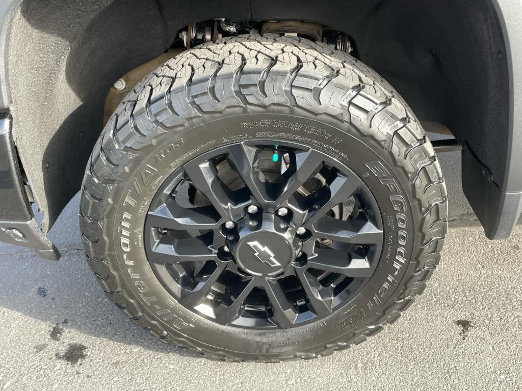 used 2025 Chevrolet Silverado 2500 car, priced at $68,720