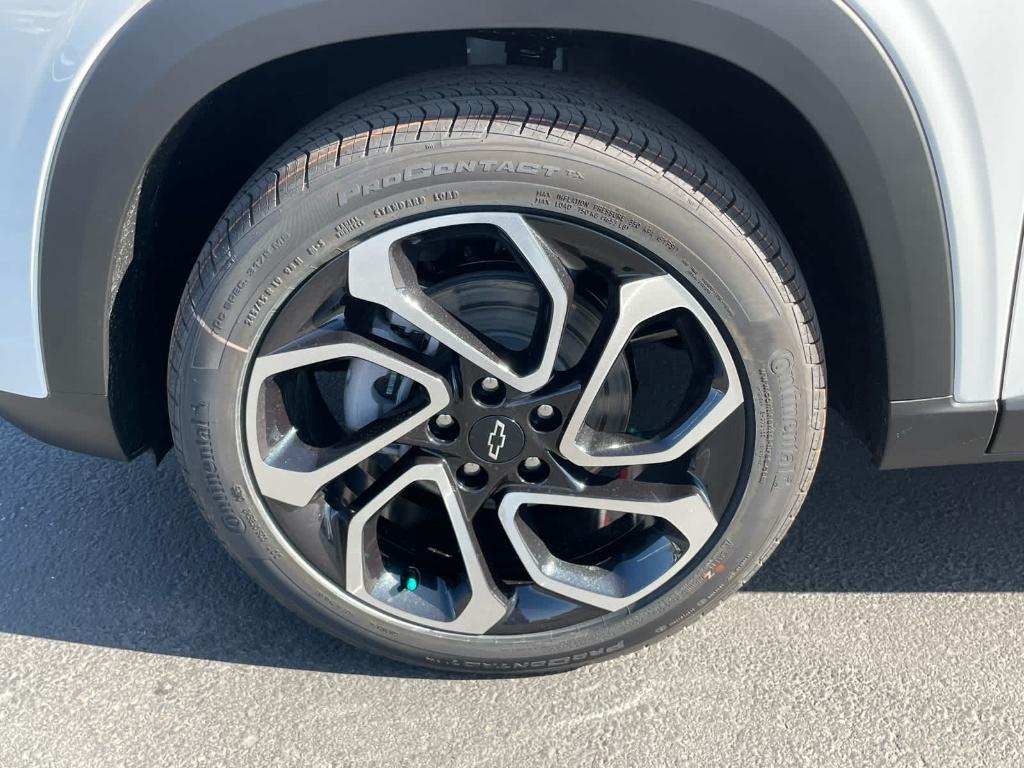 new 2026 Chevrolet Trax car, priced at $25,195