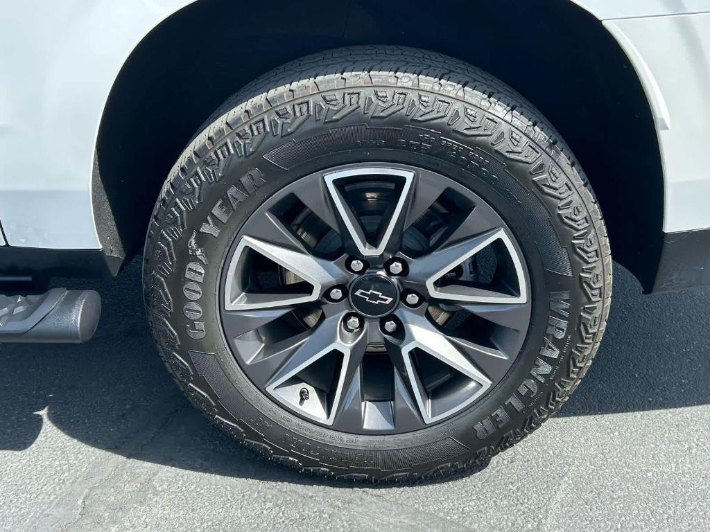 used 2024 Chevrolet Suburban car, priced at $60,907