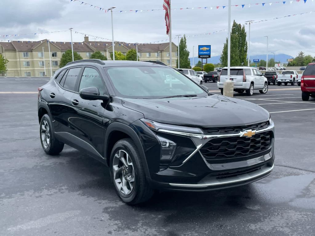 used 2024 Chevrolet Trax car, priced at $20,719