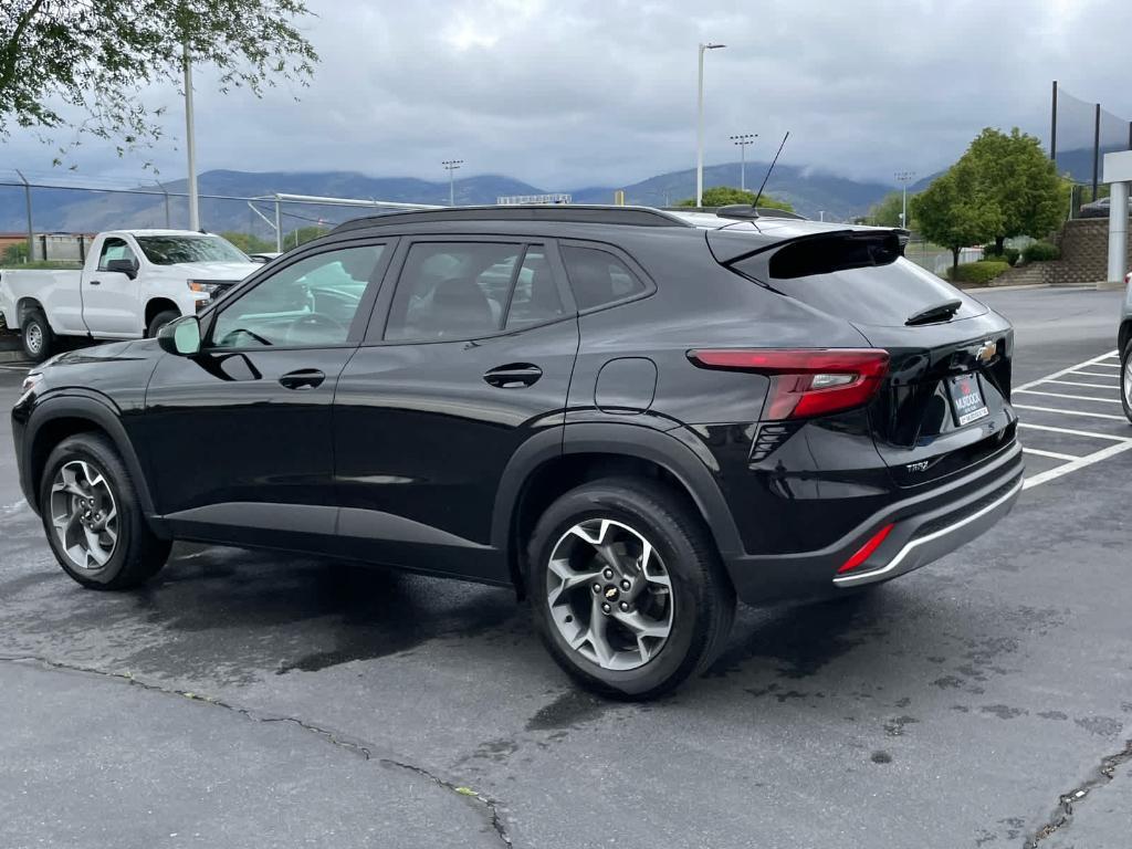 used 2024 Chevrolet Trax car, priced at $20,719