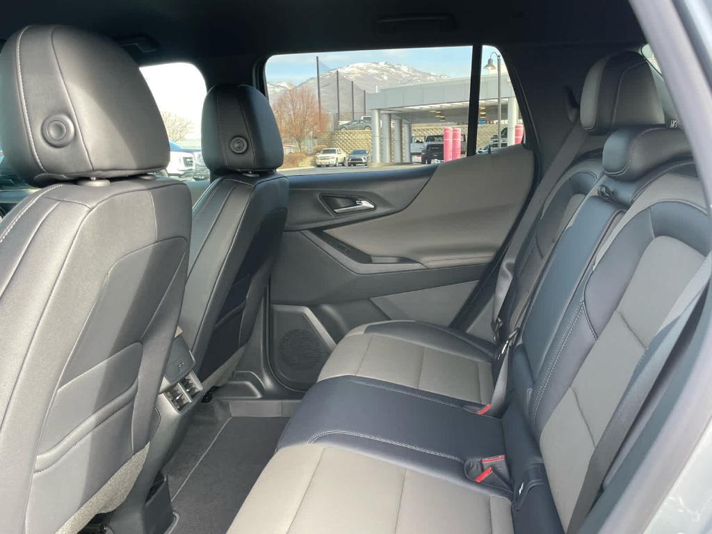 new 2026 Chevrolet Equinox car, priced at $34,090