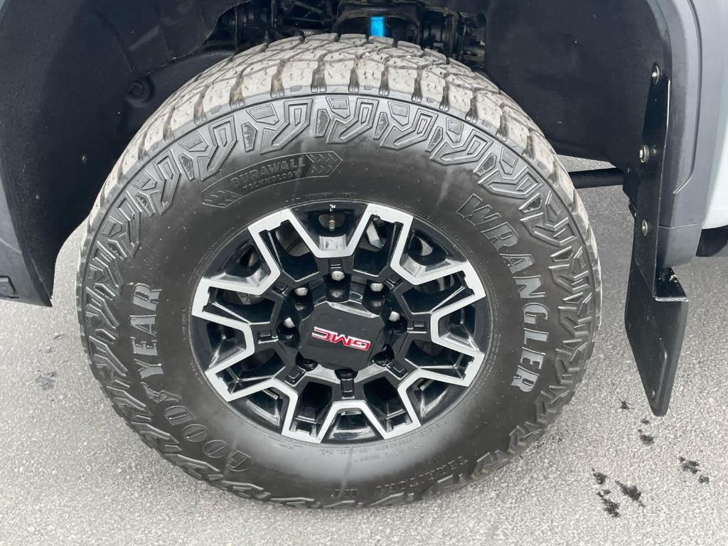 used 2025 GMC Sierra 2500 car, priced at $78,347