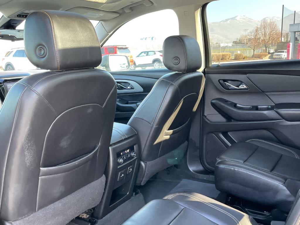 used 2021 Chevrolet Traverse car, priced at $24,500