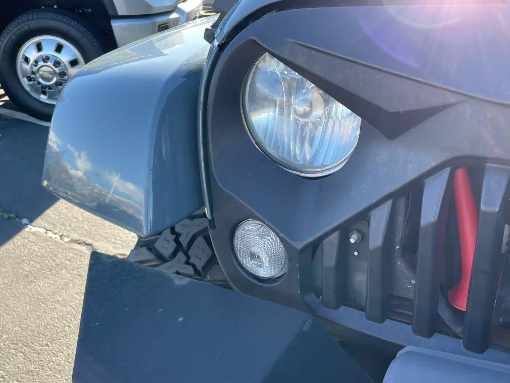 used 2015 Jeep Wrangler Unlimited car, priced at $14,990