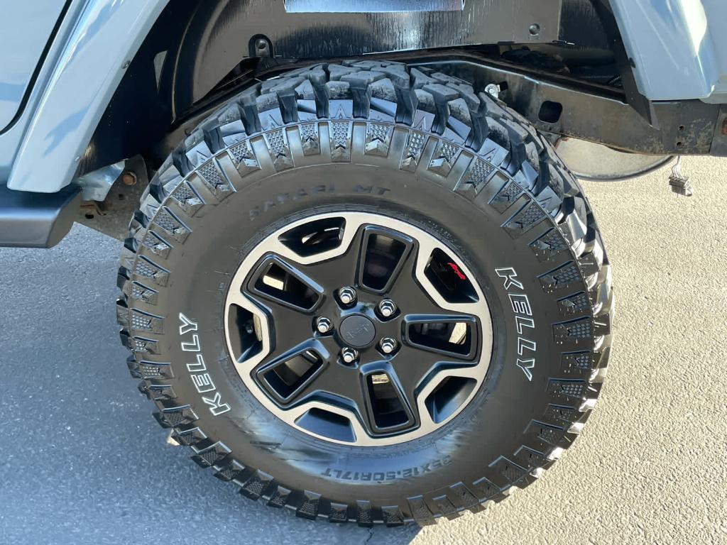 used 2015 Jeep Wrangler Unlimited car, priced at $14,990