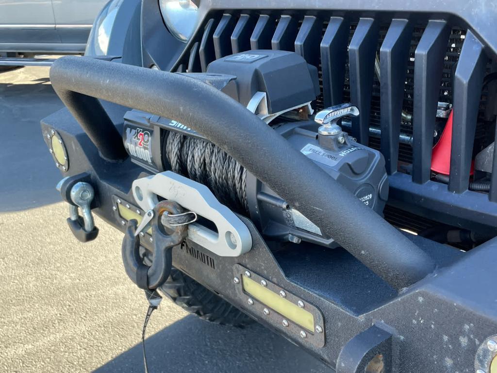used 2015 Jeep Wrangler Unlimited car, priced at $14,990
