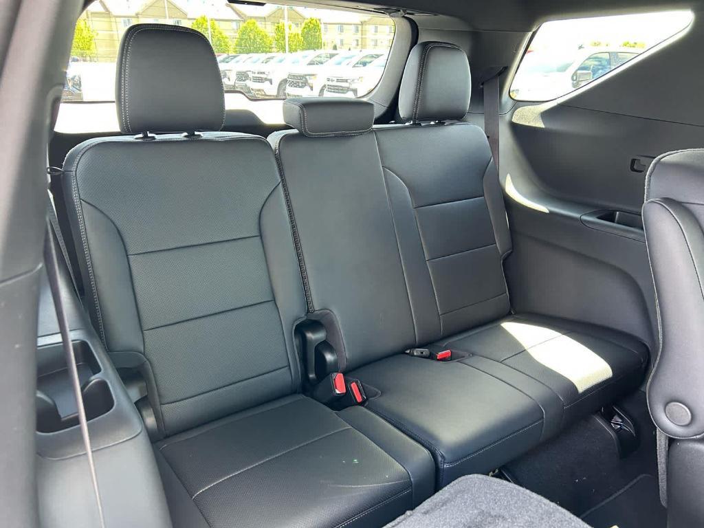 new 2026 Chevrolet Traverse car, priced at $57,444
