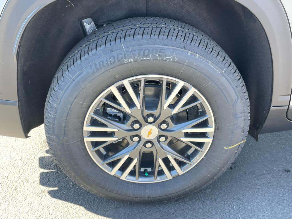 new 2026 Chevrolet Traverse car, priced at $46,020