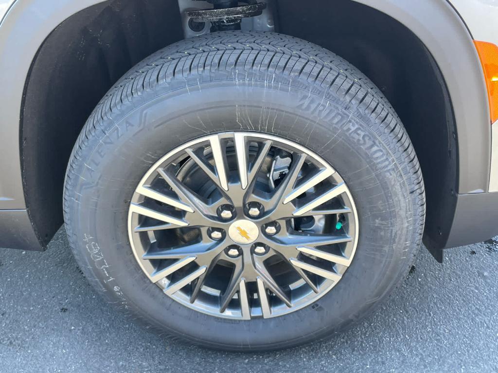 new 2026 Chevrolet Traverse car, priced at $46,020