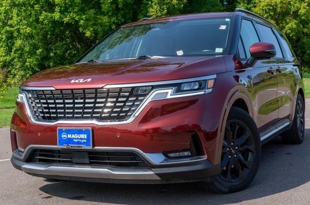 used 2022 Kia Carnival car, priced at $30,999